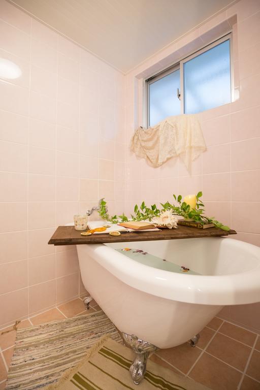Hacobune Tinyhouse อนนะ ภายนอก รูปภาพ